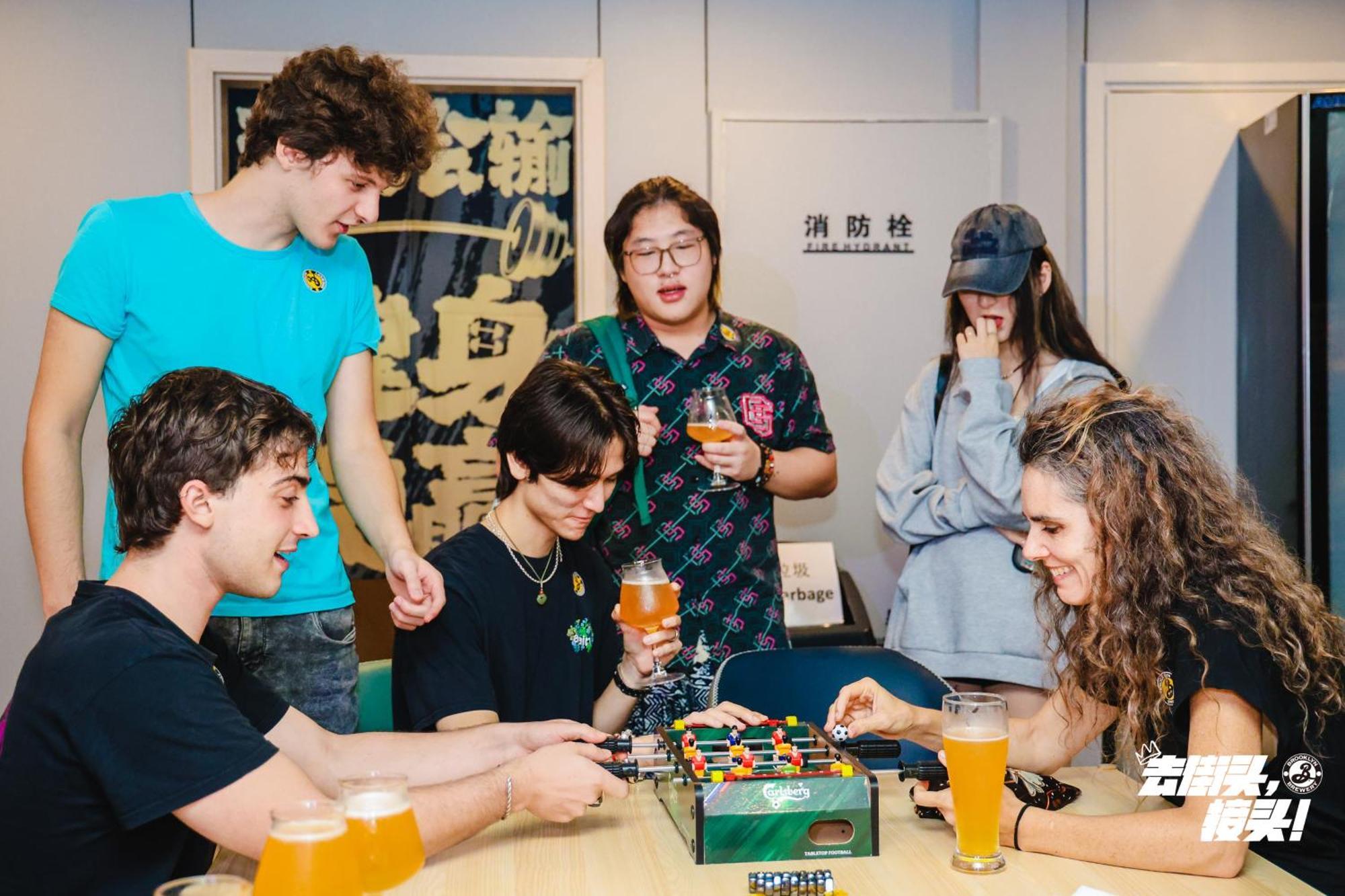 Dayin International Youth Hostel -Near People'S Square & Old Town -Social Area -Bar -Cafe -Gym -Free Laundry Luggage Storage -24H Front Desk -English Service Shanghai Bagian luar foto