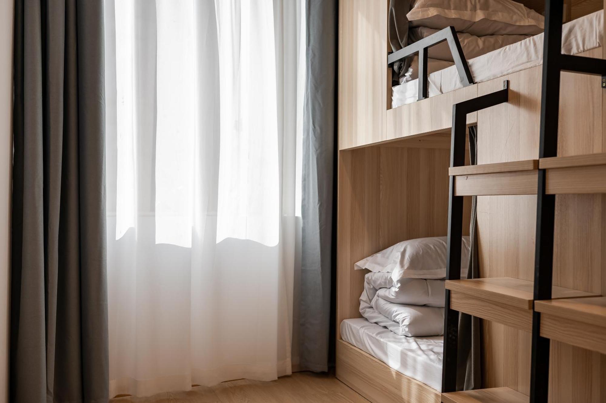 Dayin International Youth Hostel -Near People'S Square & Old Town -Social Area -Bar -Cafe -Gym -Free Laundry Luggage Storage -24H Front Desk -English Service Shanghai Bagian luar foto