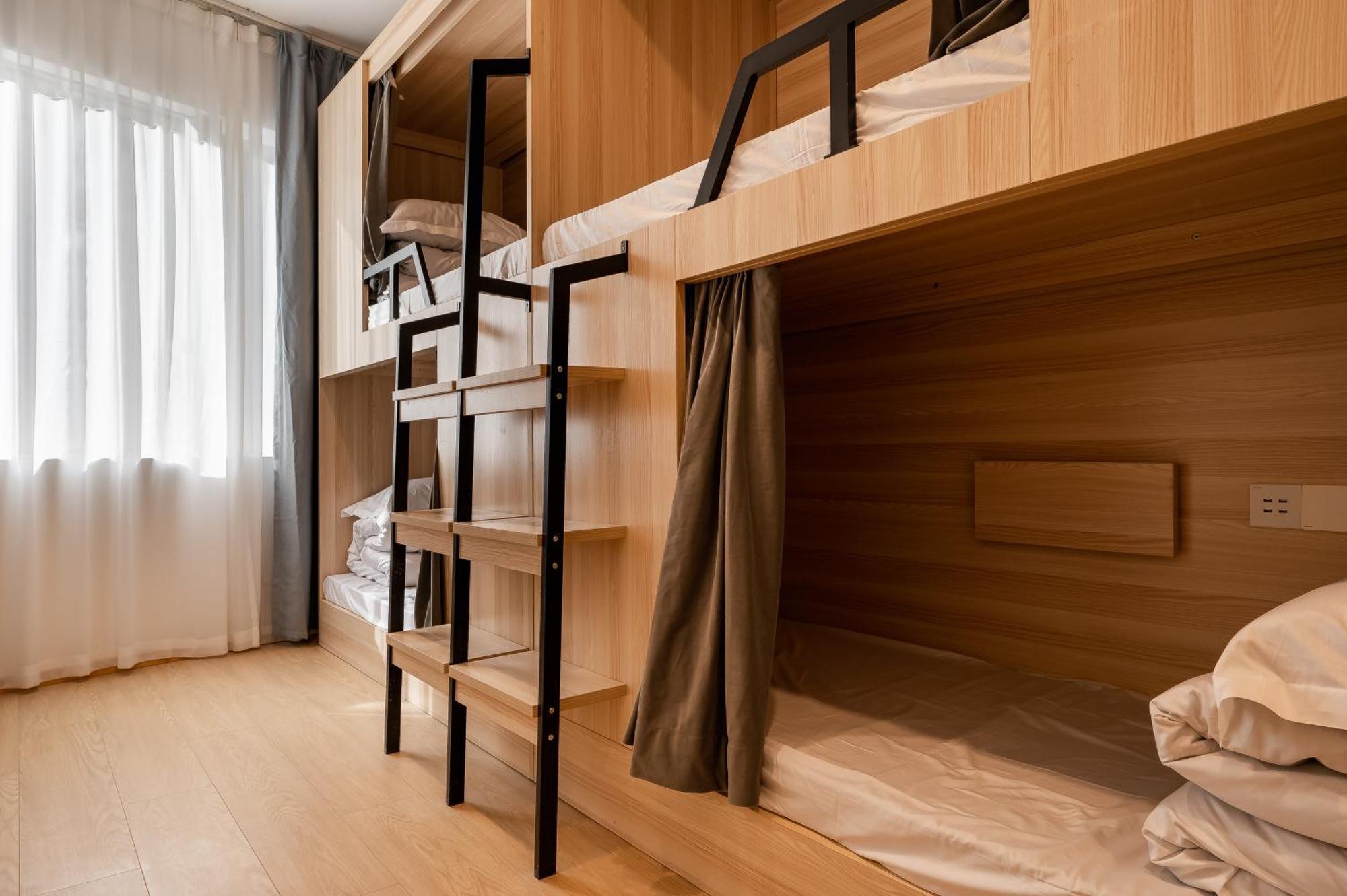 Dayin International Youth Hostel -Near People'S Square & Old Town -Social Area -Bar -Cafe -Gym -Free Laundry Luggage Storage -24H Front Desk -English Service Shanghai Bagian luar foto