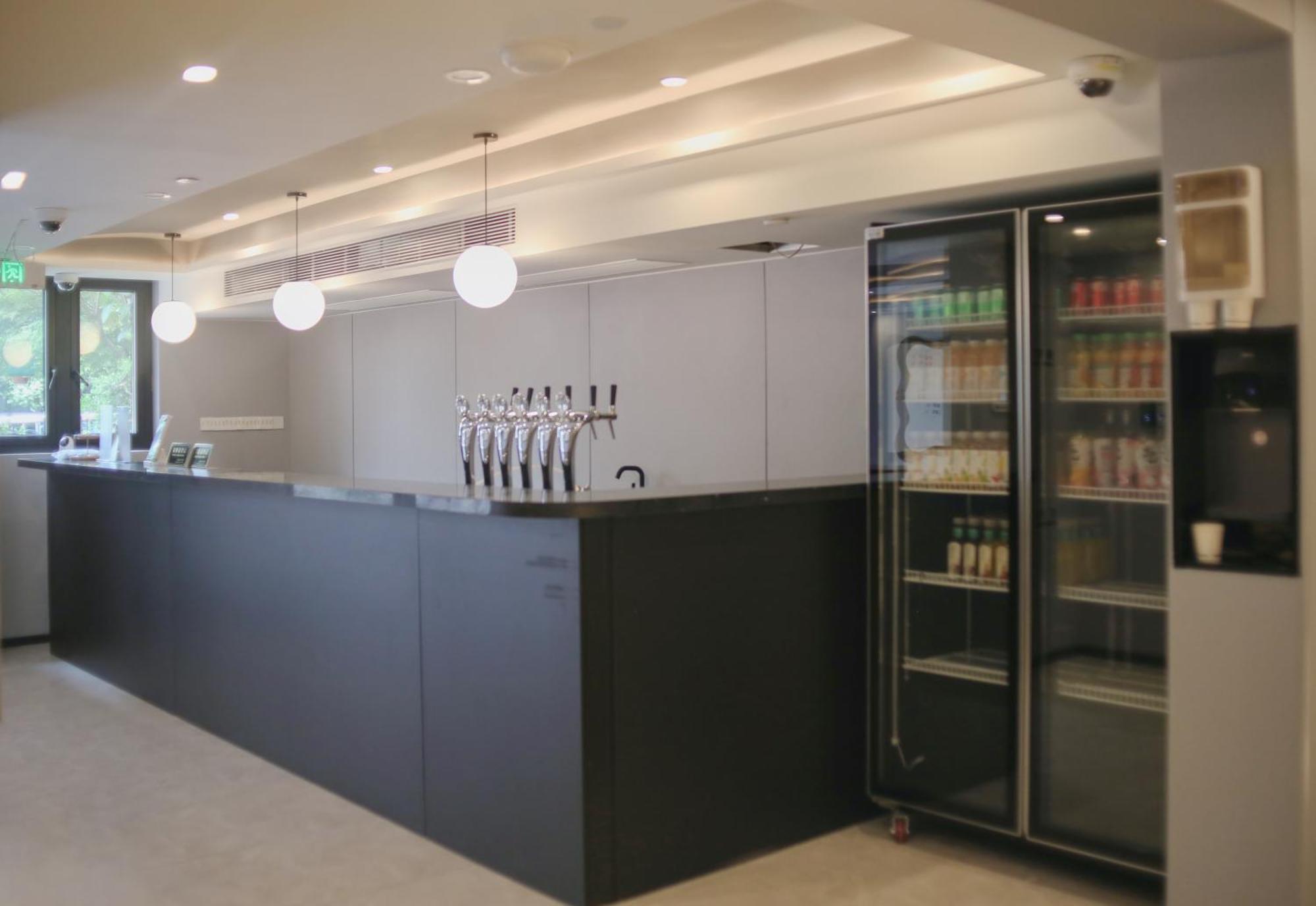 Dayin International Youth Hostel -Near People'S Square & Old Town -Social Area -Bar -Cafe -Gym -Free Laundry Luggage Storage -24H Front Desk -English Service Shanghai Bagian luar foto