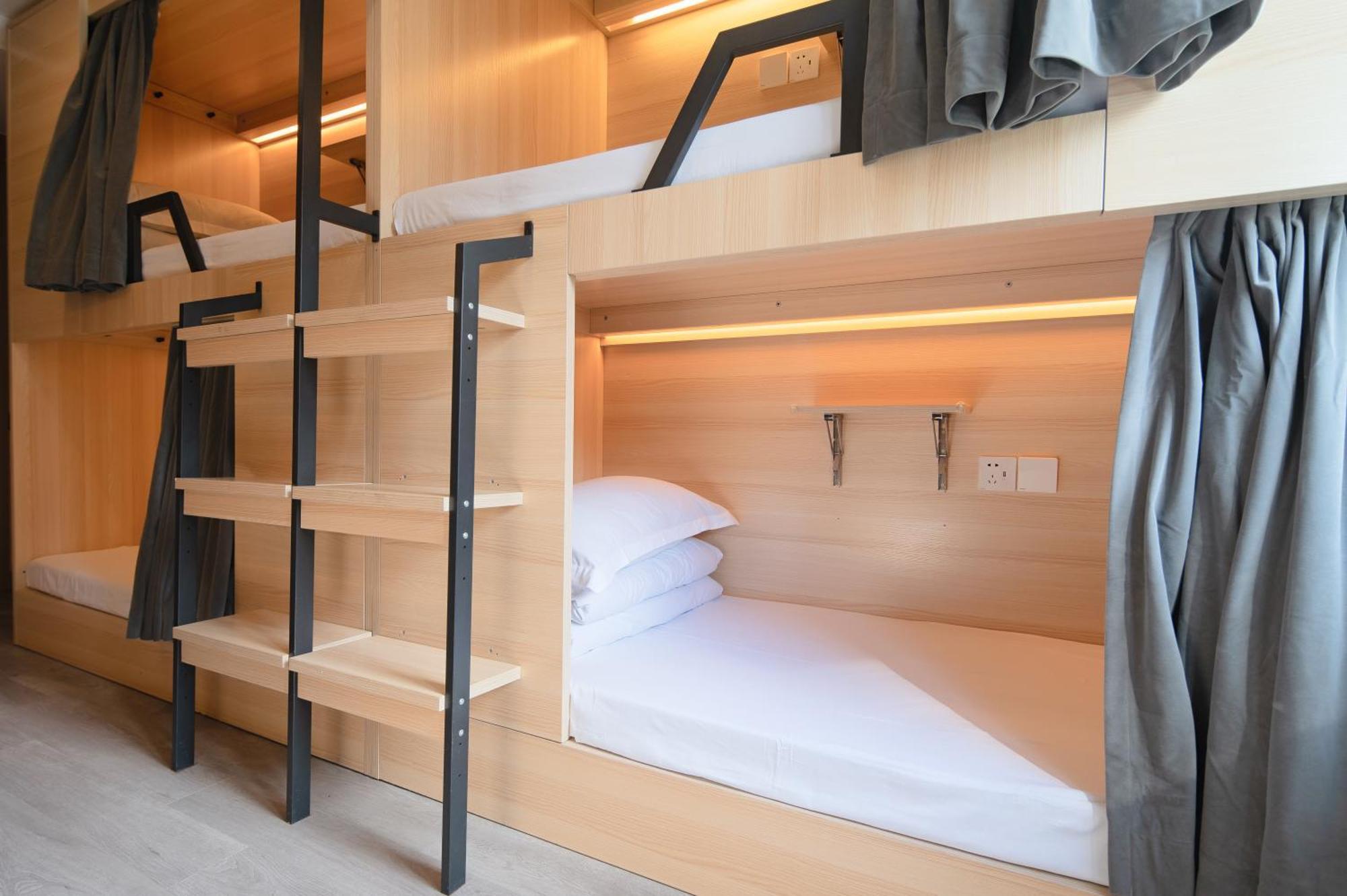 Dayin International Youth Hostel -Near People'S Square & Old Town -Social Area -Bar -Cafe -Gym -Free Laundry Luggage Storage -24H Front Desk -English Service Shanghai Bagian luar foto