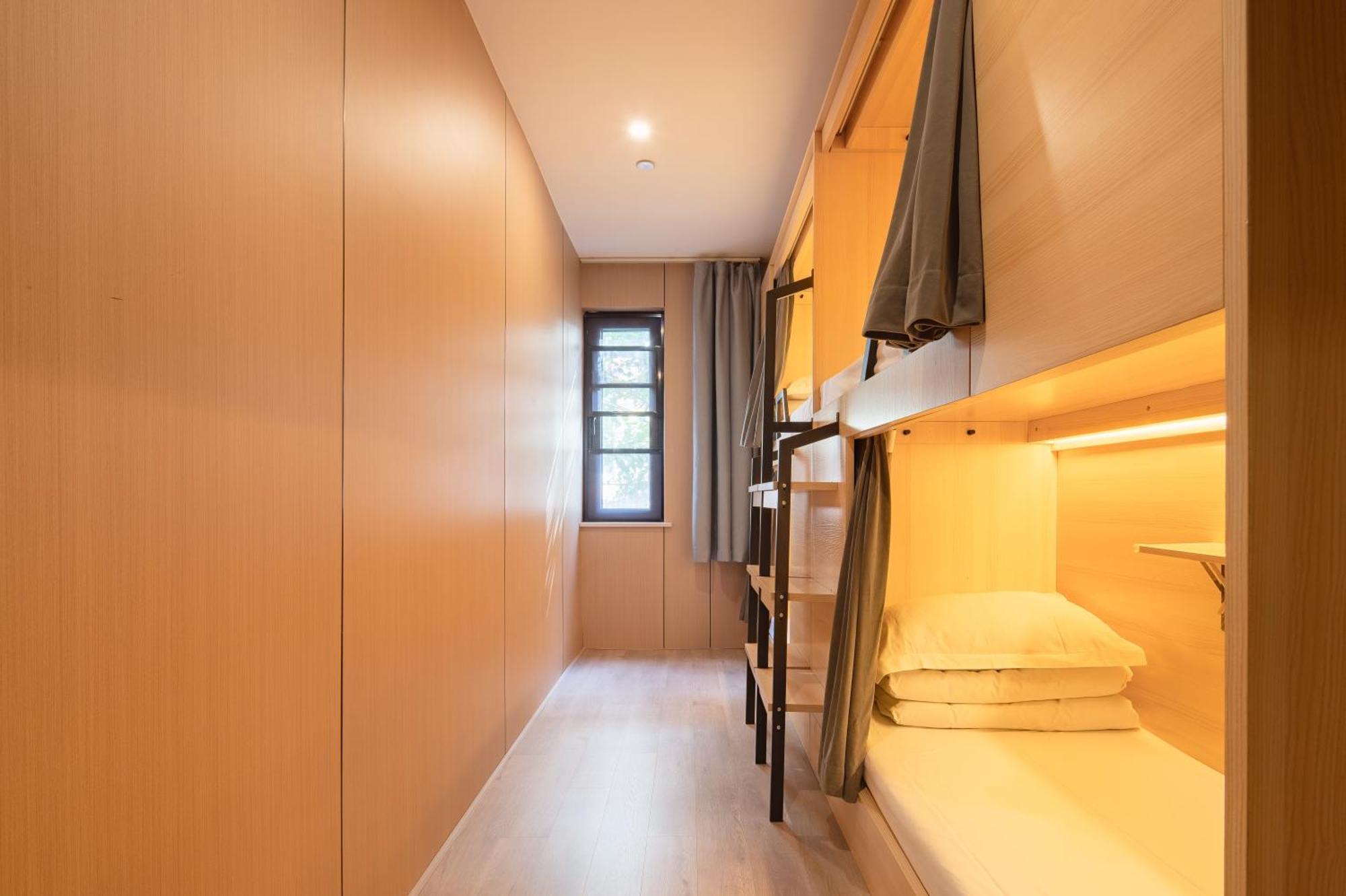 Dayin International Youth Hostel -Near People'S Square & Old Town -Social Area -Bar -Cafe -Gym -Free Laundry Luggage Storage -24H Front Desk -English Service Shanghai Bagian luar foto