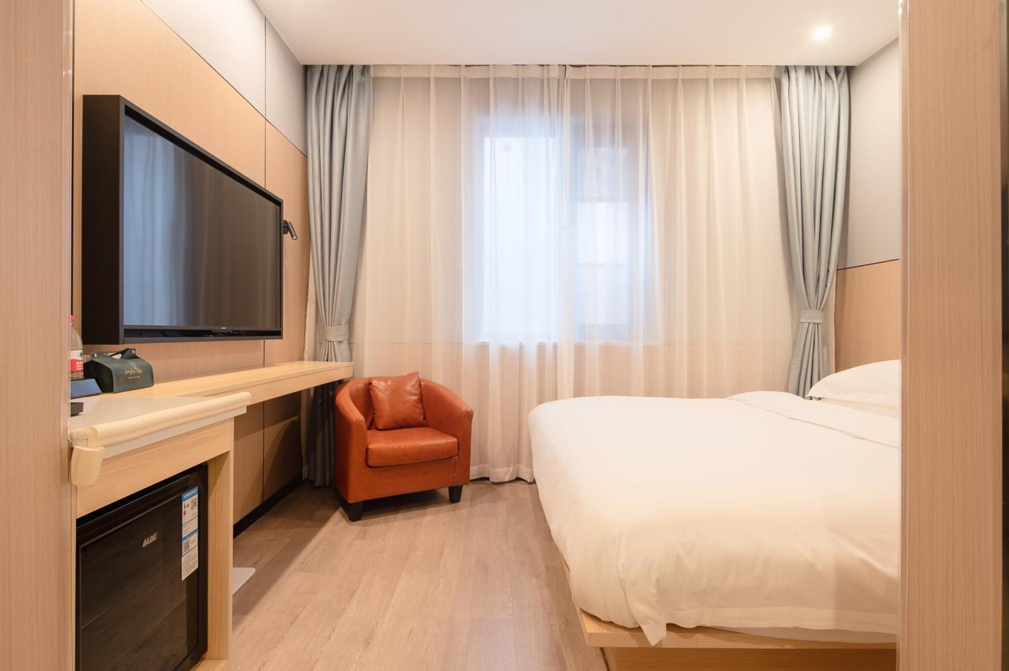Dayin International Youth Hostel -Near People'S Square & Old Town -Social Area -Bar -Cafe -Gym -Free Laundry Luggage Storage -24H Front Desk -English Service Shanghai Bagian luar foto