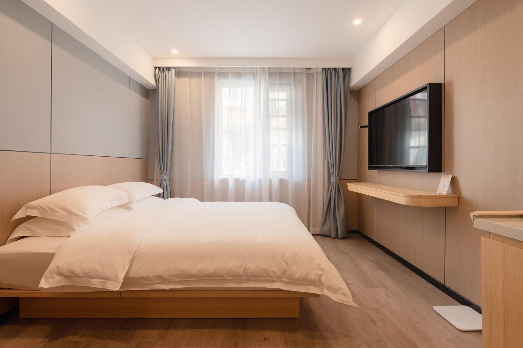 Dayin International Youth Hostel -Near People'S Square & Old Town -Social Area -Bar -Cafe -Gym -Free Laundry Luggage Storage -24H Front Desk -English Service Shanghai Bagian luar foto